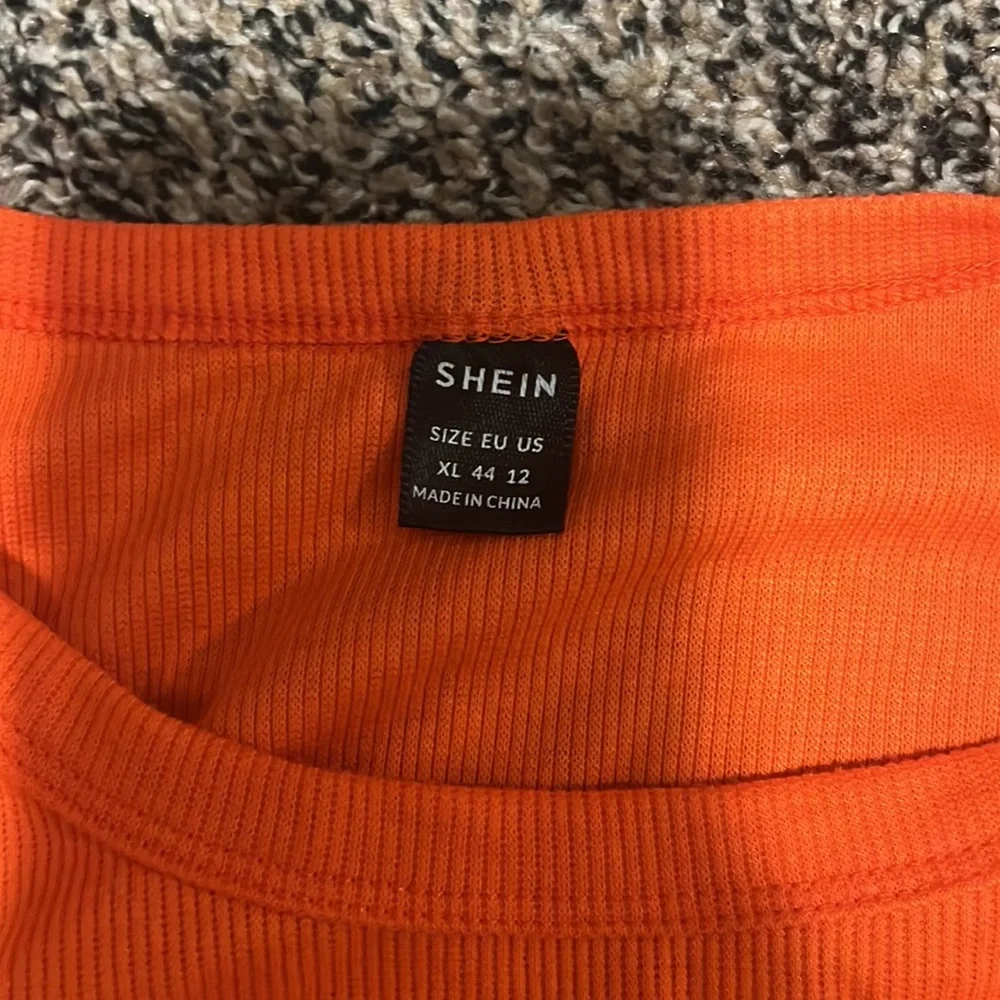 Orange dress - Picture 2 of 2